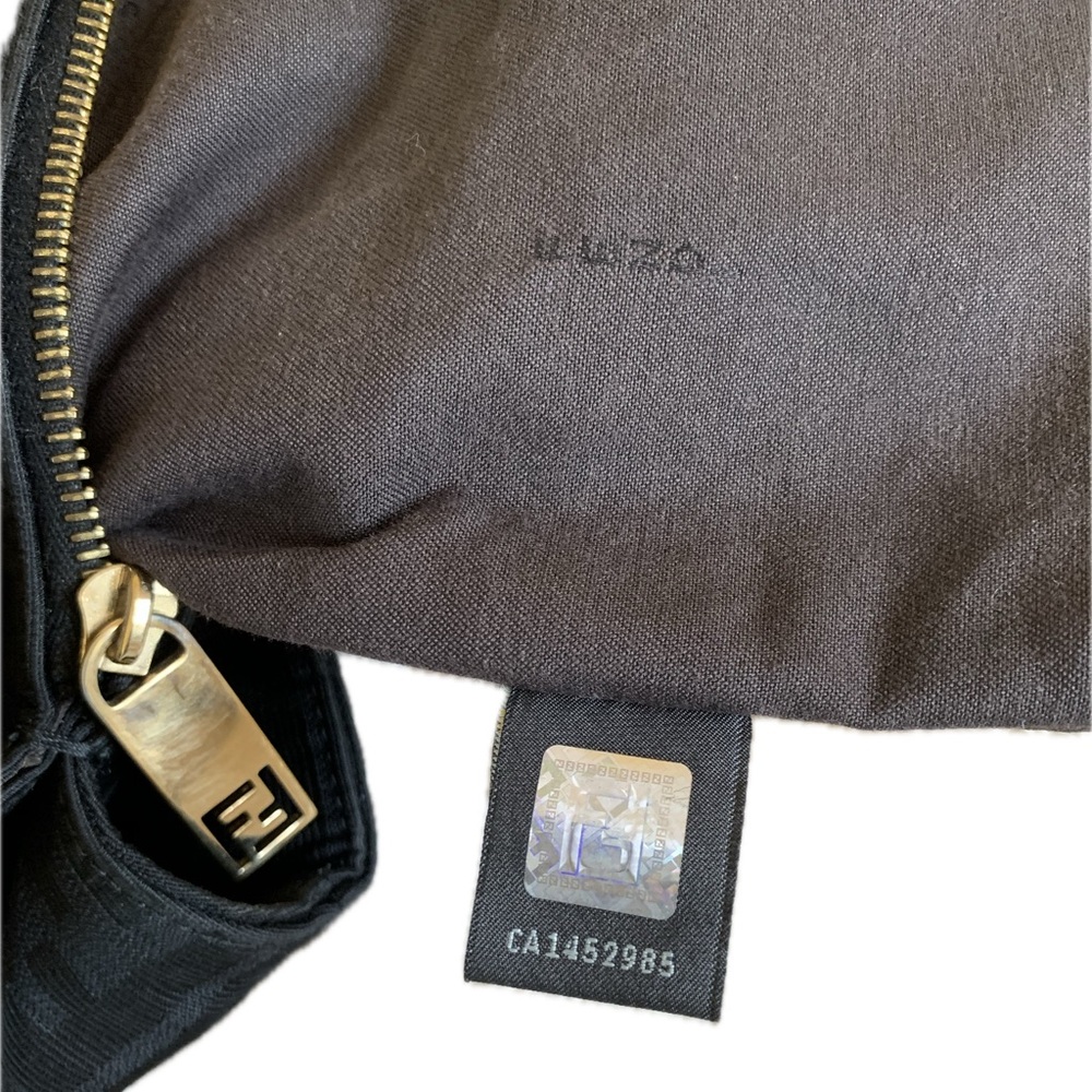 Fendi  Mia Zucca Shoulder Bag in excellent condition. - Picture 6 of 17